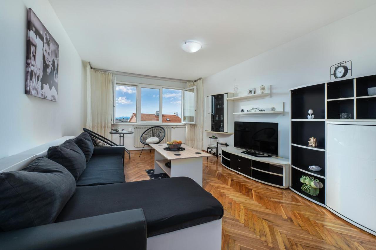 Be Happy Apartment Рийека Екстериор снимка
